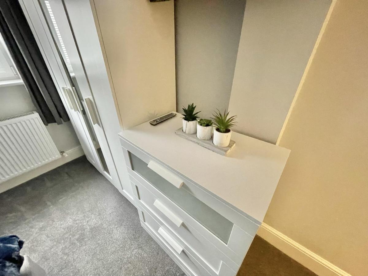 Lymm Living Hotel Warrington  Buitenkant foto