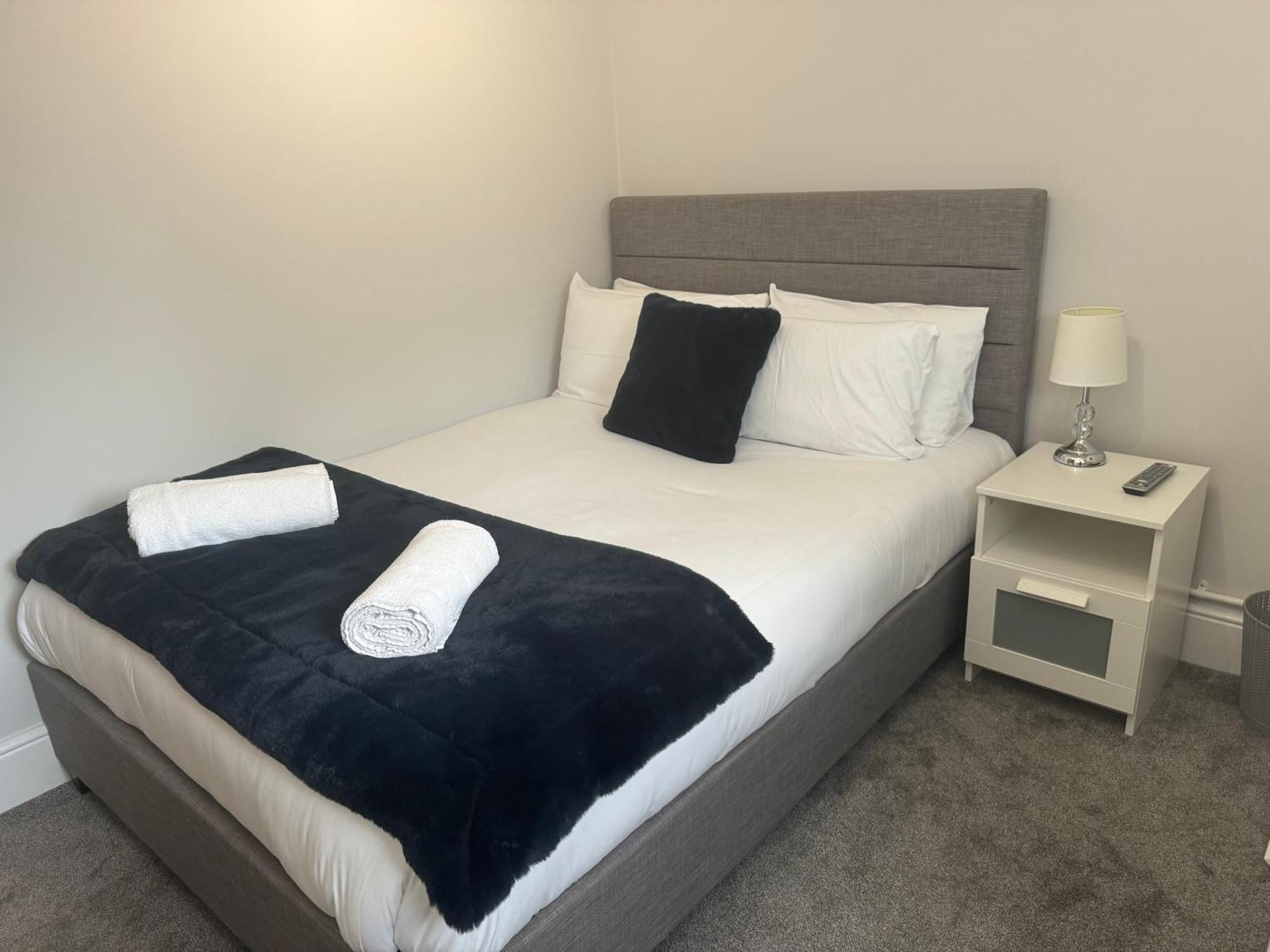 Lymm Living Hotel Warrington  Buitenkant foto