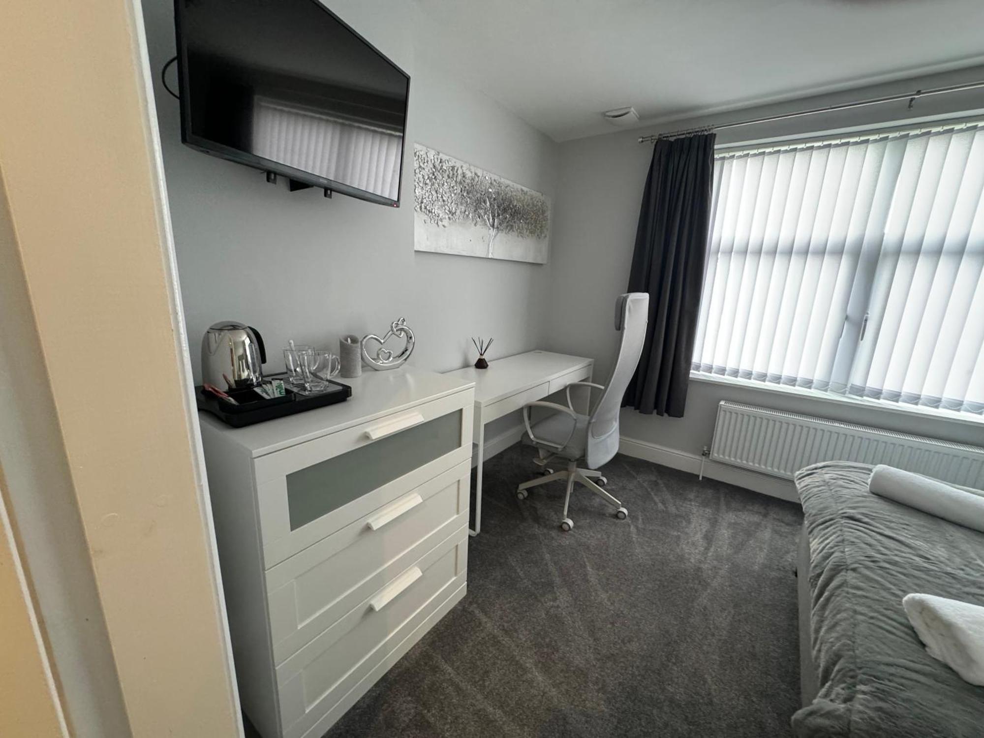 Lymm Living Hotel Warrington  Buitenkant foto