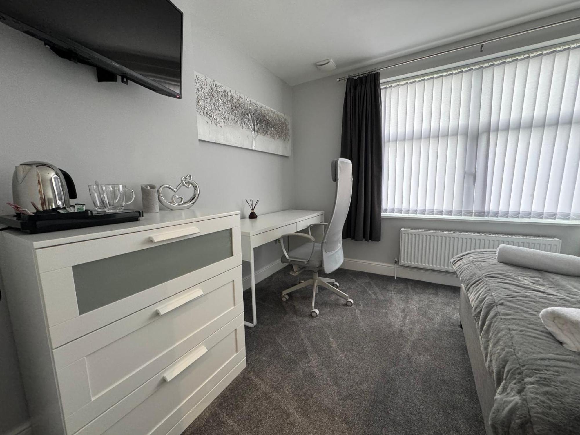 Lymm Living Hotel Warrington  Buitenkant foto
